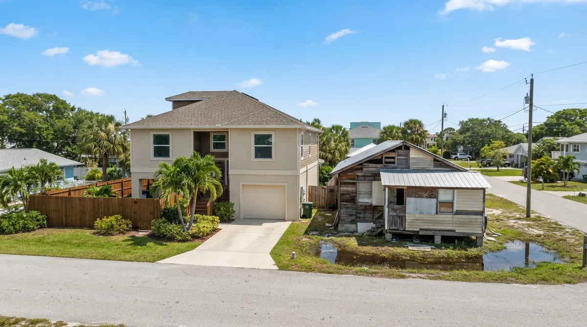 does flood insurance care about unpermitted structures in florida